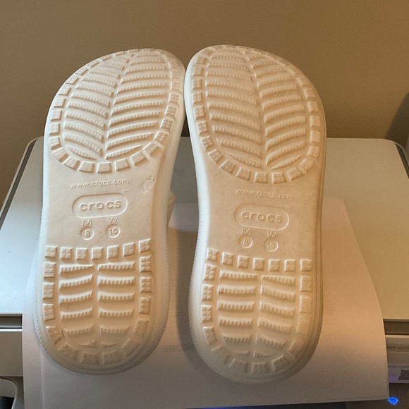 CROCS White Sandals with Colorful Charms - Picture 6 of 6